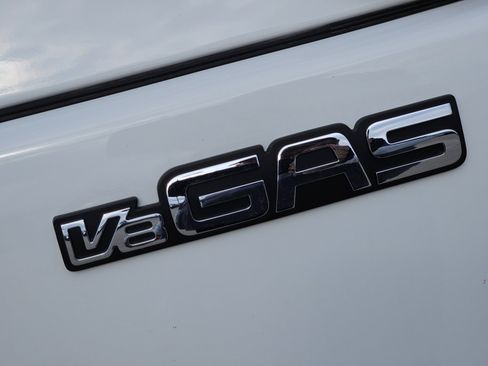 New 2026 Isuzu NPR RWD image 9