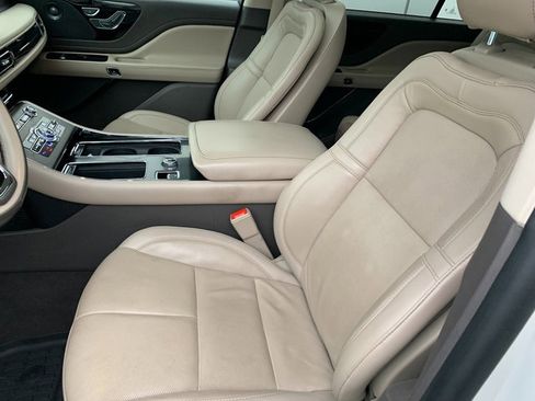 Certified 2022 Lincoln Aviator Reserve w/ Elements Package Plus image 15