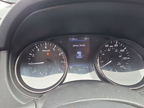 Used 2018 Nissan Rogue SV image 12