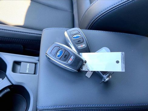 Certified 2025 Subaru Forester Limited image 34