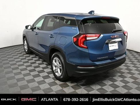 Used 2024 GMC Terrain SLE image 28