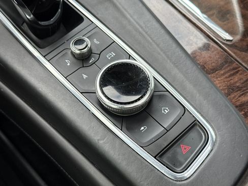 Used 2022 Cadillac Escalade ESV Sport Platinum image 35