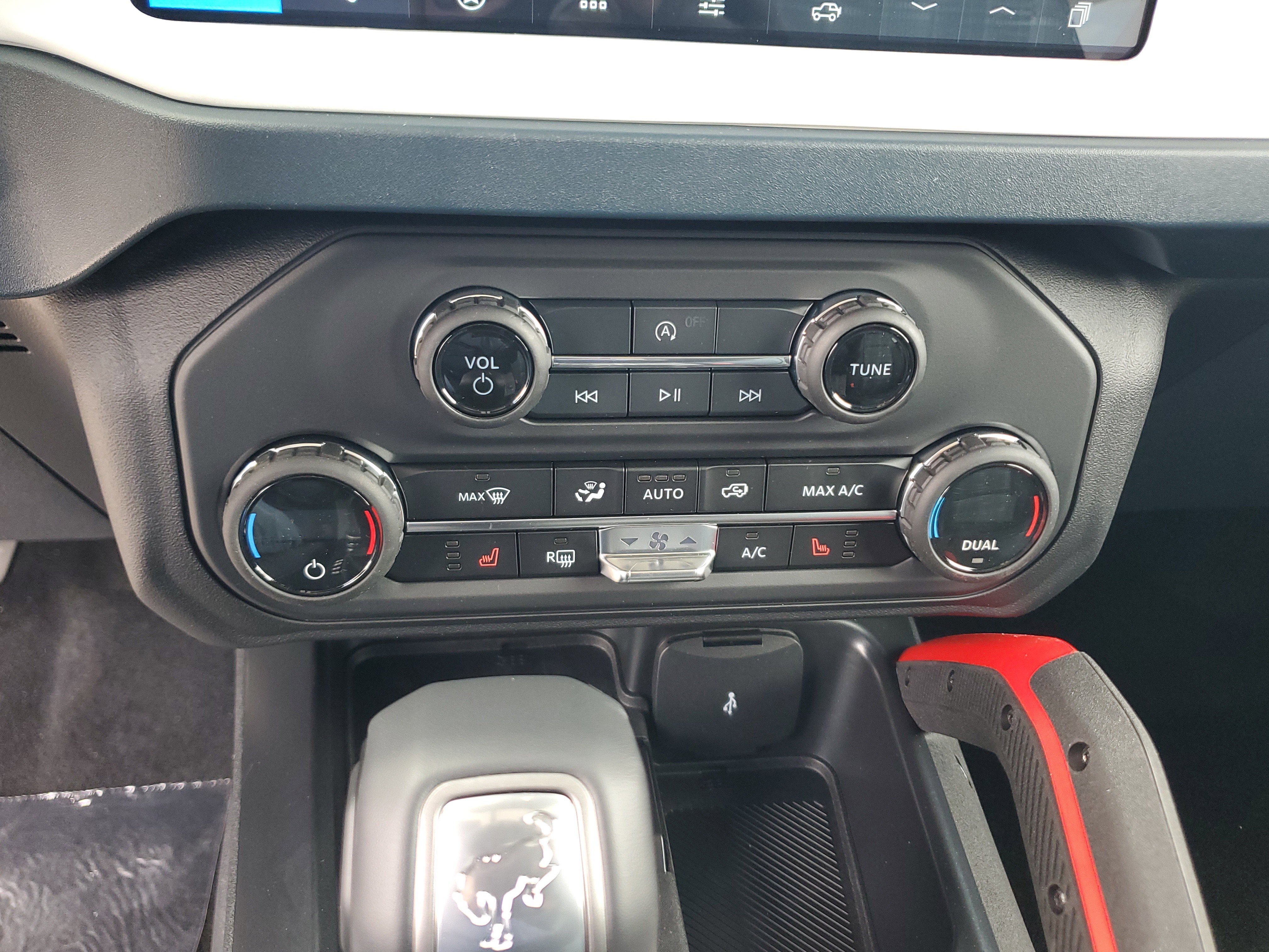 New 2026 Ford Bronco Heritage Edition AWD/4WD image 16