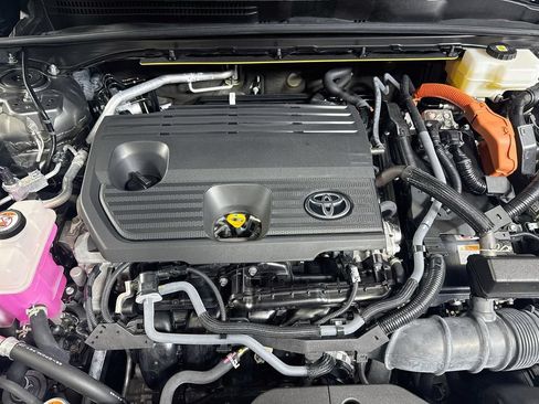 Certified 2024 Toyota Crown AWD/4WD image 30
