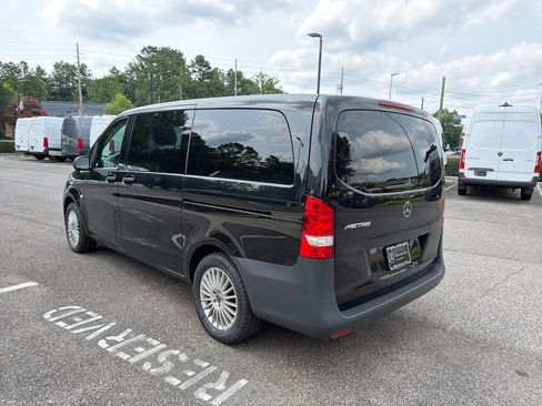 Used 2023 Mercedes-Benz Metris Passenger image 9