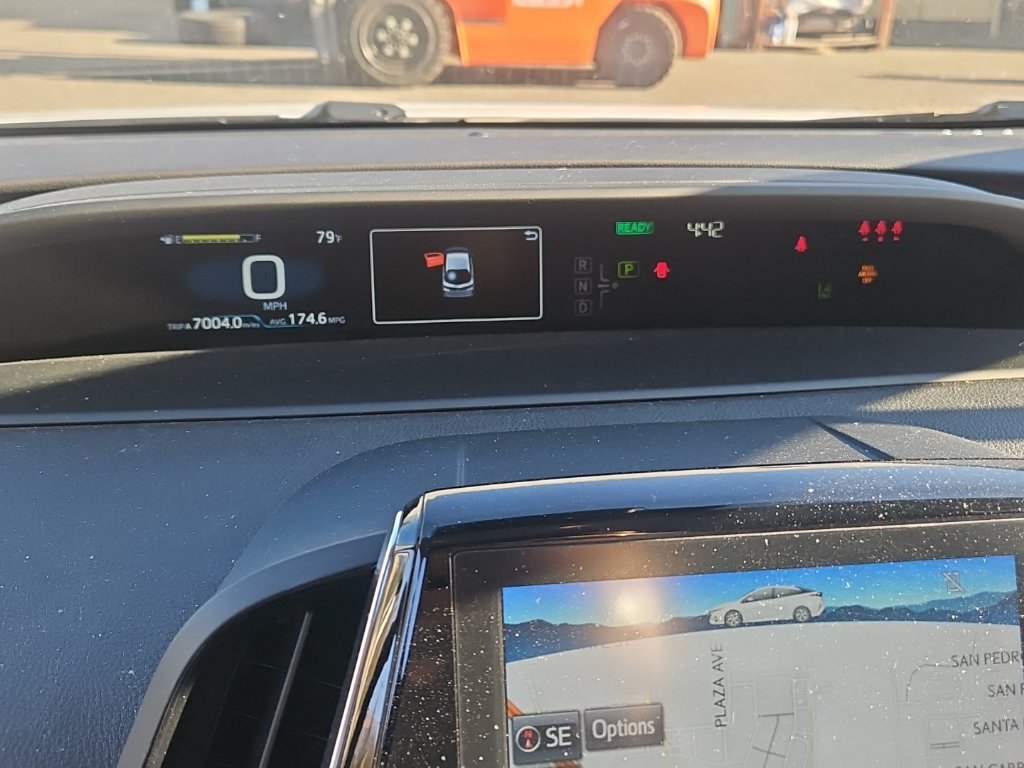Used 2022 Toyota Prius Prime XLE FWD image 16