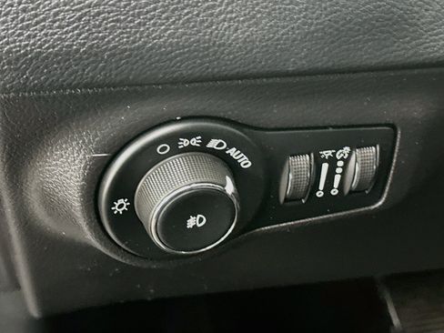 Used 2020 Jeep Compass Limited AWD/4WD image 17