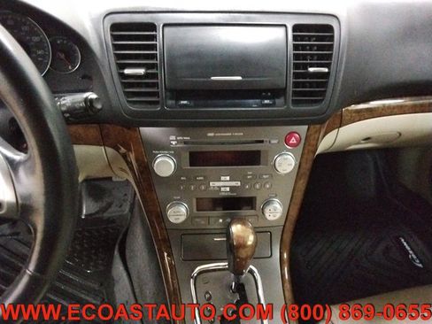 Used 2009 Subaru Outback 2.5i Limited AWD/4WD image 12
