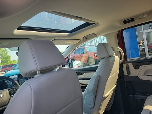 New 2025 Honda Odyssey EX-L image 13