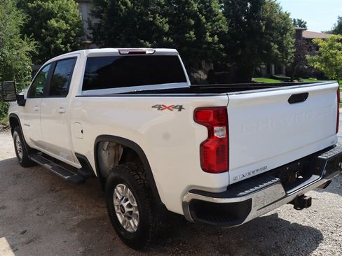Used 2022 Chevrolet Silverado 2500 LT AWD/4WD image 5
