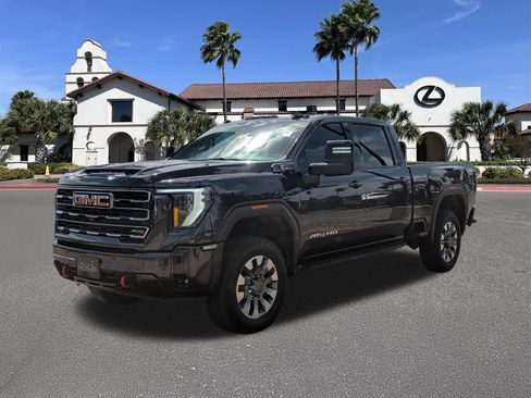 Used 2025 GMC Sierra 2500 AT4 w/ AT4 Premium Plus Package AWD/4WD image 5