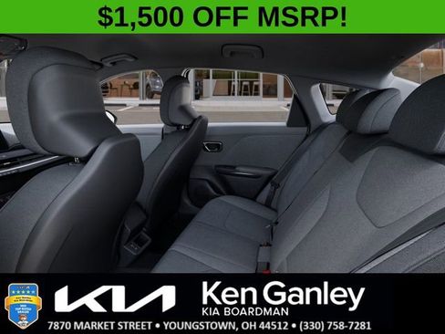 New 2025 Kia K4 LXS image 18