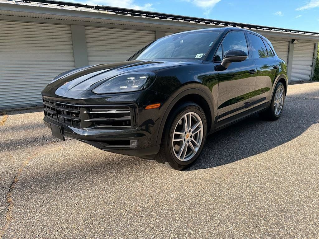Certified 2024 Porsche Cayenne AWD/4WD image 39