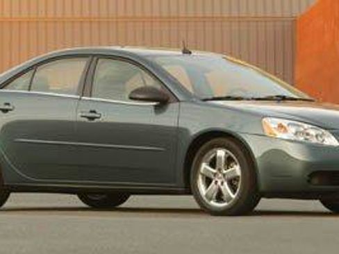 Used 2005 Pontiac G6 Sedan w/ Premium Value Package image 1