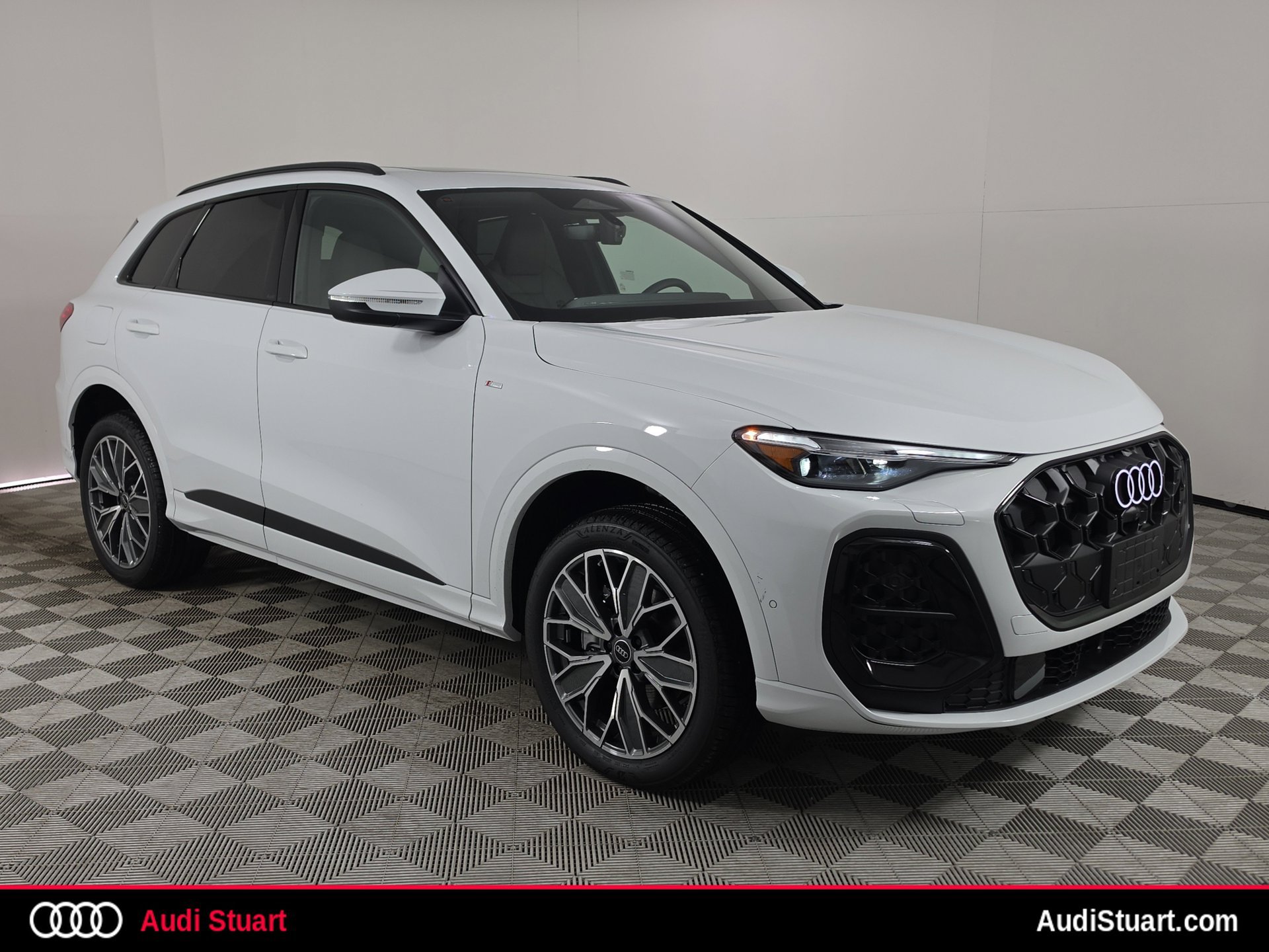 New 2026 Audi Q5 Premium Plus AWD/4WD 360° Tour