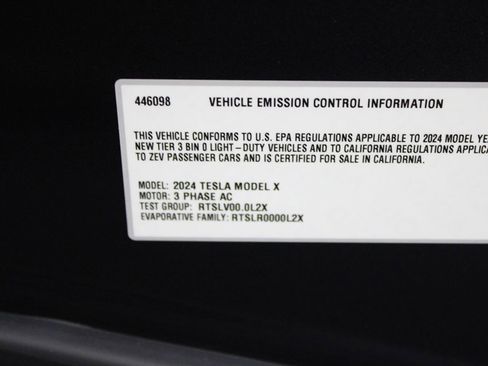 Used 2024 Tesla Model X image 32