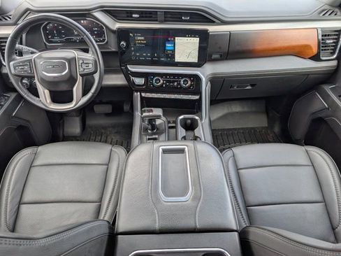 Used 2022 GMC Sierra 1500 Denali w/ Technology Package AWD/4WD image 5