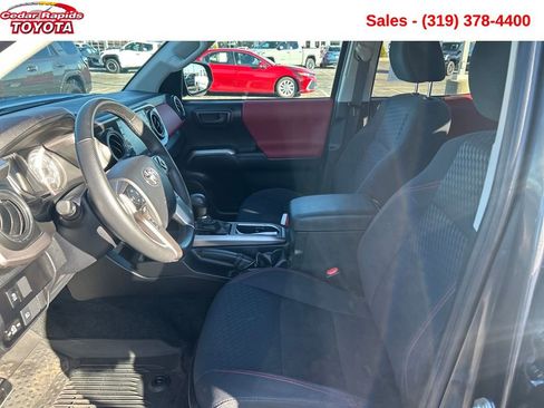 Certified 2022 Toyota Tacoma SR5 w/ Technology Package image 10