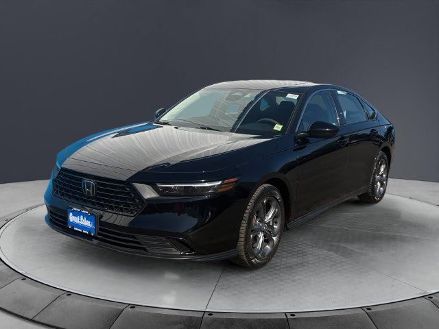 Used 2023 Honda Accord EX image 7