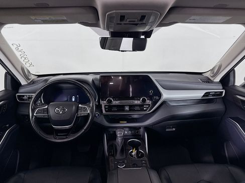Used 2023 Toyota Highlander Platinum AWD/4WD image 23