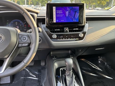 Used 2023 Toyota Corolla XLE FWD image 30