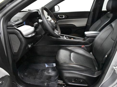 Used 2023 Jeep Compass Limited w/ Sun and Sound Group image 12