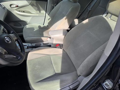 Used 2013 Toyota Corolla LE Special Edition image 12