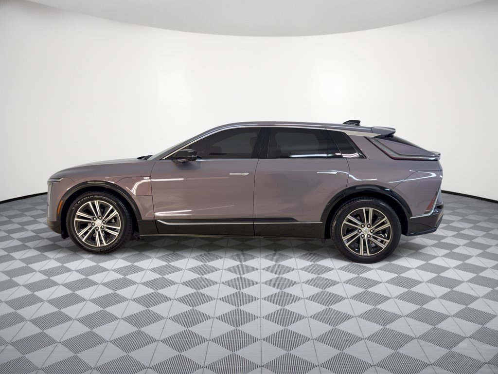 Used 2024 Cadillac Lyriq Luxury RWD image 2