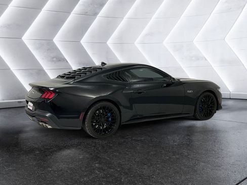 Used 2024 Ford Mustang GT Premium RWD image 4
