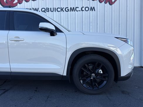 Used 2024 Toyota Grand Highlander Limited image 36