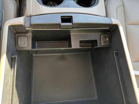 Used 2020 GMC Yukon XL SLT image 37