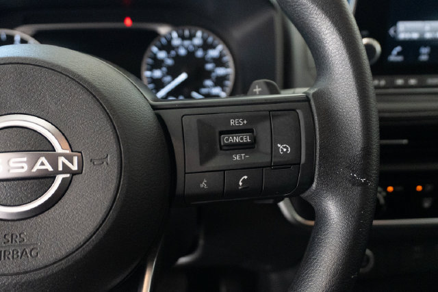 Used 2023 Nissan Rogue S AWD/4WD image 11