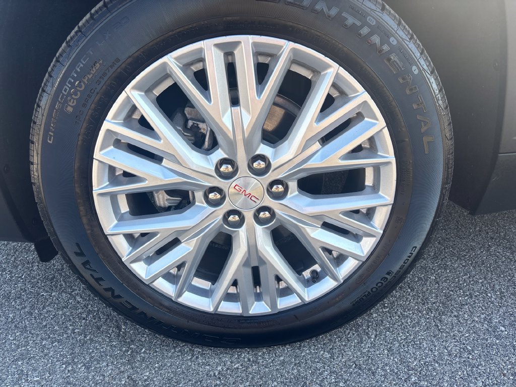 Used 2026 GMC Acadia Elevation w/ Elevation Premium Package FWD image 31