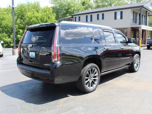 Used 2019 Cadillac Escalade ESV Platinum w/ Escalade Sport Edition AWD/4WD image 5