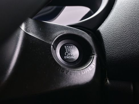 Used 2019 Jeep Renegade Latitude image 20