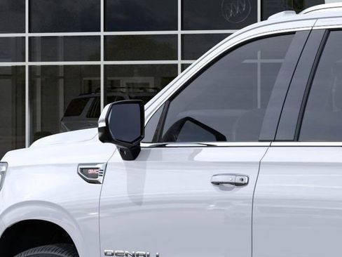 New 2026 GMC Yukon XL Denali image 12