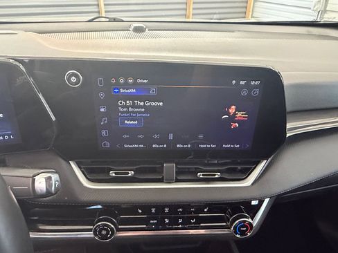 Used 2025 Chevrolet Equinox LT AWD/4WD image 17