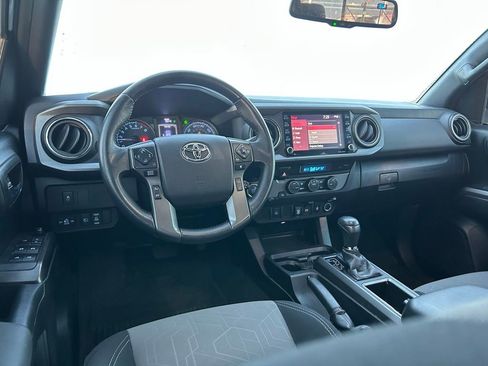 Used 2021 Toyota Tacoma TRD Sport image 11