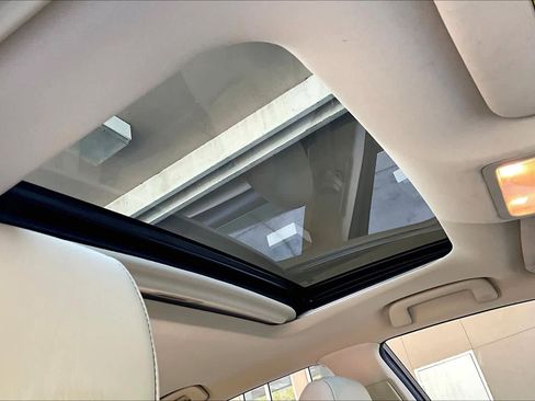 Used 2015 Toyota Avalon Limited image 13