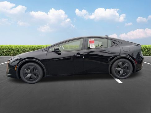 New 2026 Toyota Prius Plug-In Hybrid image 8