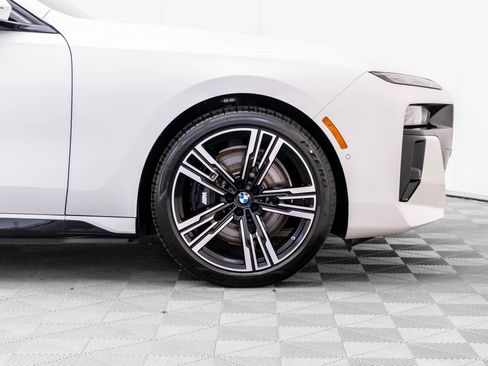 New 2026 BMW i7 xDrive60 w/ Executive Package image 36