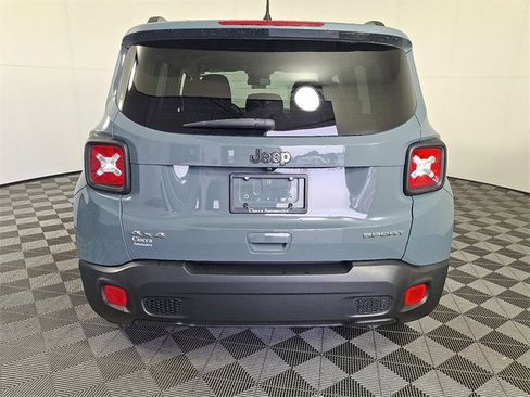 Used 2018 Jeep Renegade Sport w/ Power & Air Group image 9