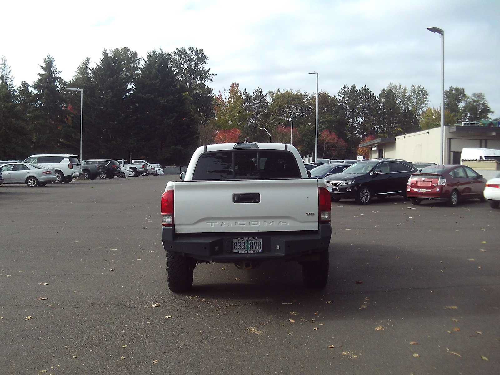 Used 2016 Toyota Tacoma TRD Off-Road w/ Towing Package AWD/4WD image 4