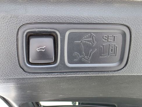 Used 2019 Ford Expedition Platinum image 31