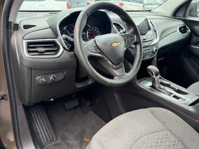 Used 2024 Chevrolet Equinox LT FWD image 13