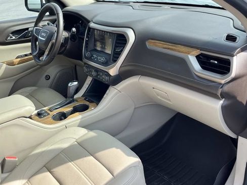 Used 2017 GMC Acadia Denali w/ Technology Package AWD/4WD image 30