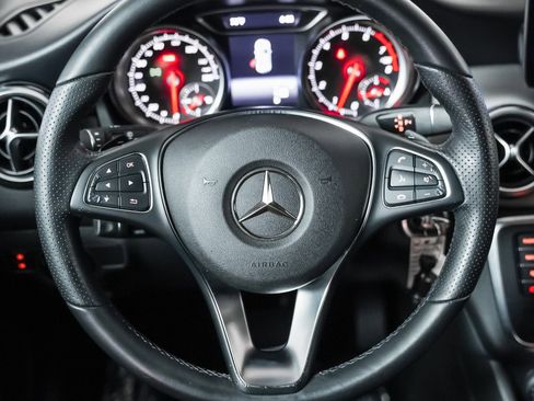 Used 2020 Mercedes-Benz GLA 250 4MATIC image 15