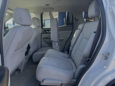 Used 2019 GMC Acadia SLE image 7