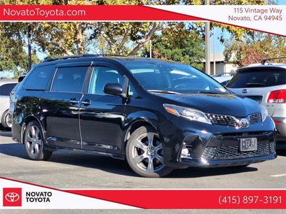 Used 2018 Toyota Sienna SE w/ SE Preferred Package