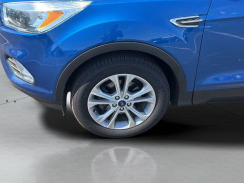 Used 2017 Ford Escape SE FWD image 36